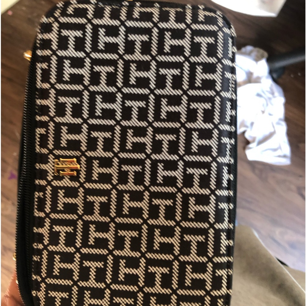 Grey and Black smedium Tommy Hilfiger crossbody Bag